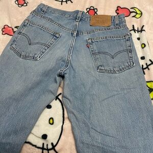Levi’s mom jeans